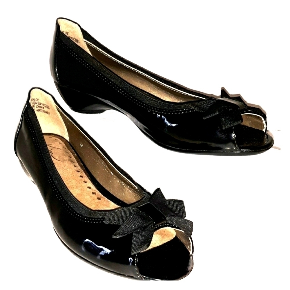 Kim Roger's black pumps